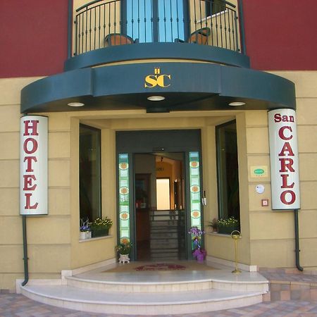 לידו די ג'סולו Hotel Garni San Carlo מראה חיצוני תמונה